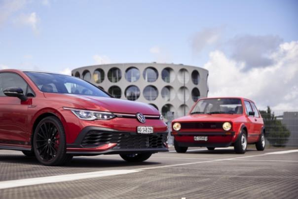 Das Jubiläumsmodell Golf GTI «Clubsport 45», dass bereits als Neuwagen ein Sammlerfahrzeug ist, kostet CHF 54’200.–.